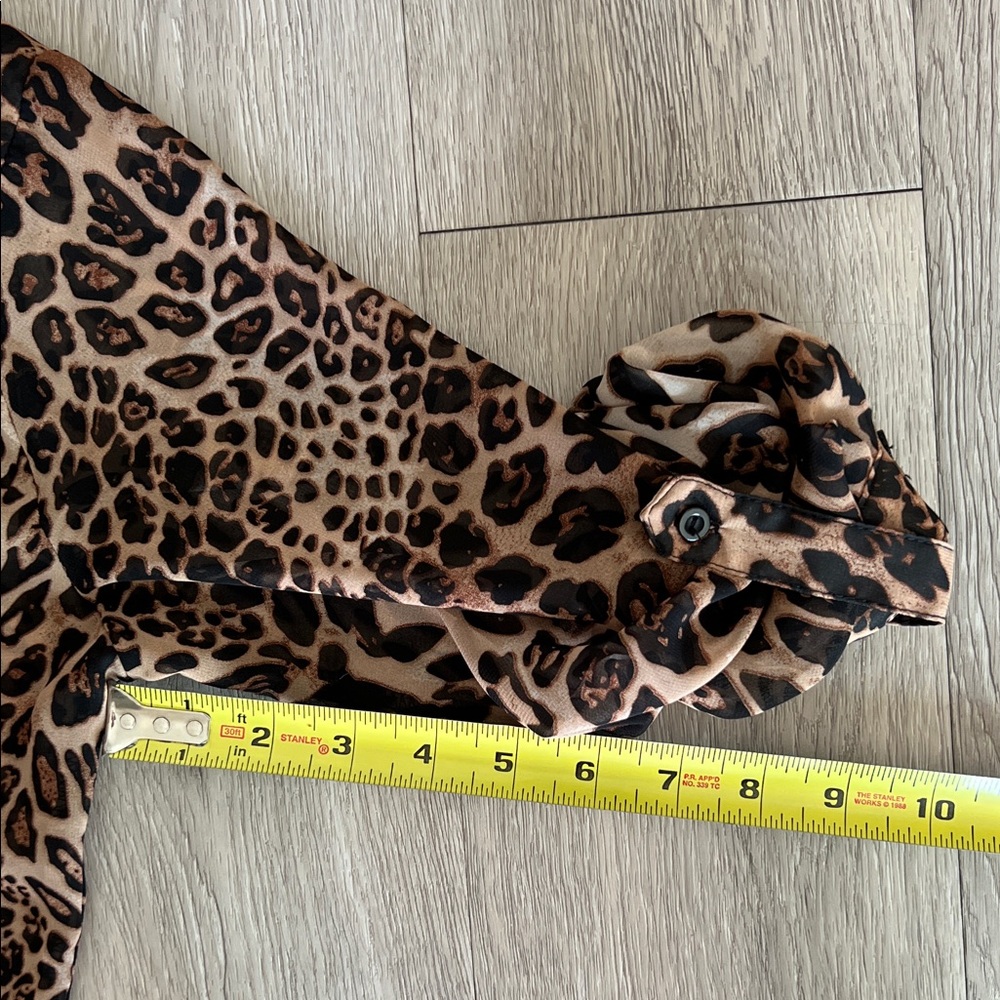 Xtaren Leopard Print Sheer Chiffon Roll Tab Sleeve Tunic Blouse - Picture 14 of 15